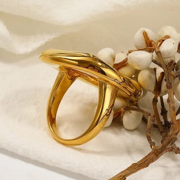 Stainless Steel Hollow Out Gold Ring - Picture 10 of 12